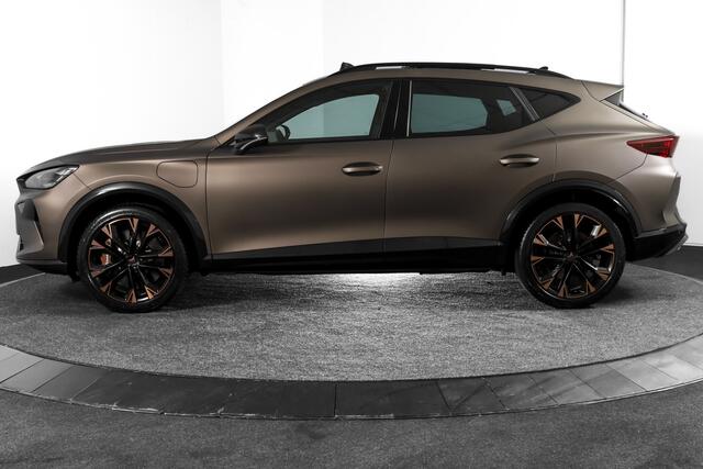 Cupra Formentor 1.5 TSI e-Hybrid 272 PK VZ Extreme | Bronze Matt | S/K-Panodak | Sennheiser | Elek. stoelen | Matrix LED | Adapt. Cruise | Stoel-+stuurverw. | Camera | NAV+App. Connect | Elek. Klep | LM 19" |