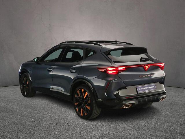 Cupra Formentor VZ Performance 1.5 TSI eHybrid 272pk DSG Automaat Panoramadak, Adaptive cruise control, Sennheiser audio, LED matrix koplampen, 360 camera, Elektrische achterklep