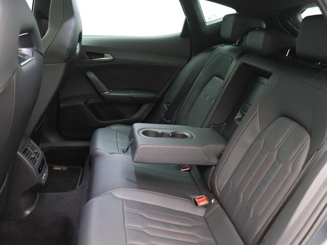 Cupra Formentor 1.4 e-Hybrid VZ Performance 245PK DSG SOH 96%, Pano-Schuifdak, Trekhaak, Memorystoel, Elektr. Achterklep, 19" LM Velgen, Leder, Side Assist, Keyless, Stoel-Stuurverwarming