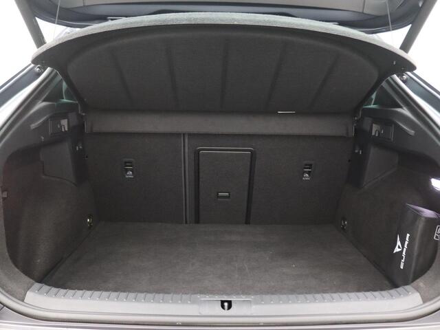 Cupra Formentor 1.4 e-Hybrid VZ Performance 245PK DSG SOH 96%, Pano-Schuifdak, Trekhaak, Memorystoel, Elektr. Achterklep, 19" LM Velgen, Leder, Side Assist, Keyless, Stoel-Stuurverwarming