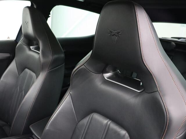 Cupra Formentor 1.4 eHybrid VZ Performance | SOH 89% | Panoramadak | Leder | Stoelverwarming | Carplay | Sfeerverlichting | Adaptive cruise | Camera | Navigatie | Stuurverwarming | PHEV | Plug In