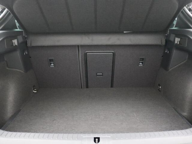Cupra Formentor 1.5 TSI e-Hybrid Business 204PK DSG Trekhaak, 19" LM Velgen, Achteruitrijcamera, Elektr. Achterklep, Keyless, Adaptieve Cruise Control, Stuur- en Stoelverwarming