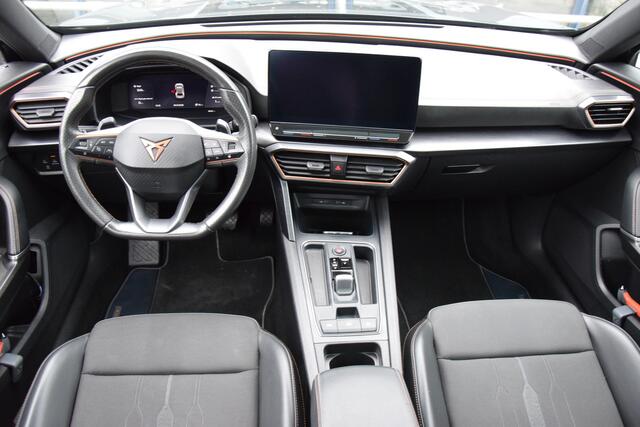Cupra Formentor 1.4 e-Hybrid 180kW Performance DSG Automaat PHEV | GEEN IMPORT | BOVAG Garantie | Trekhaak (1500kg) | Plug in Hybride | Panoramadak | Camera | Stoelverwarming | Full LED | Virtual Cockpit | 19'' Velgen | AppleCarplay/AndroidAuto |