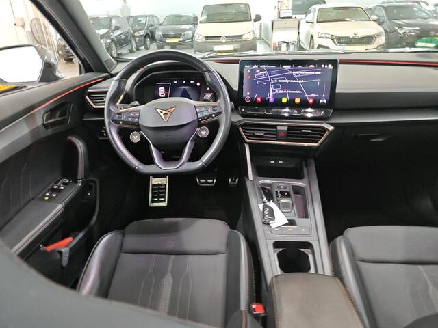 Cupra Formentor 1.4 e-Hybrid VZ Performance / AUTOMAAT/ 245 PK/ TREKHAAK/ PANODAK/ NAVI/ CRUISE/ DIGITAL DASH/ CLIMATE/ STOELVERWARMING/ PARK. SENSOREN + CAMERA