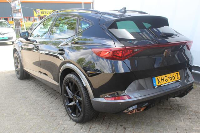 Cupra Formentor 1.4 TSI e-Hybrid Essential All season Banden l Stoel- en Stuurverwarming l parkeren Assist l Rondom sensoren l Apple CarPlay/Android Auto l Adaptief Cruise control l Navigatie I