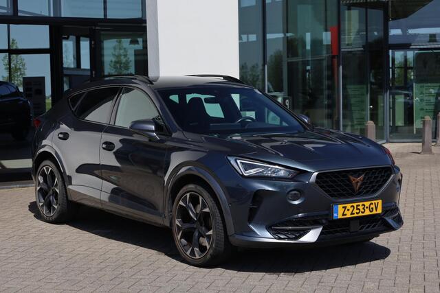 Cupra Formentor 1.4 e-Hybrid VZ Performance wegklapbare trekhaak, achteruitrijcamera, DCC, winterpakket stoelverwarming, park assist, precrash, schaal stoelen half leder, 19" LMV, Exclusive, side assist, acc, adaptieve cruise control, adaptief onderstel, keyless entry +