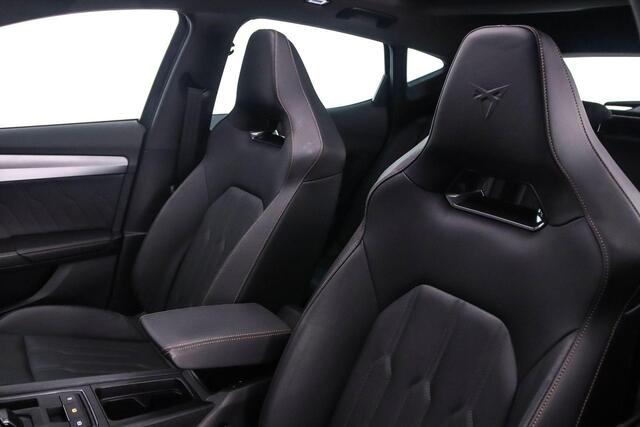 Cupra Formentor VZ Performance 1.4 TSI eHybrid 245pk DSG Automaat Panoramadak, Trekhaak, 360 camera, Lederen bekleding, Elektrische achterklep, Adaptive cruise control