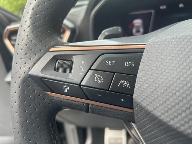 Cupra Formentor 1.4 e-Hybrid VZ Copper Edition // FULL LED // CAMERA // DODEHOEKDETECTIE // NAVI + CARPLAY // STOEL + STUURWIELVERWARMING // ADAPTIVE CRUISE