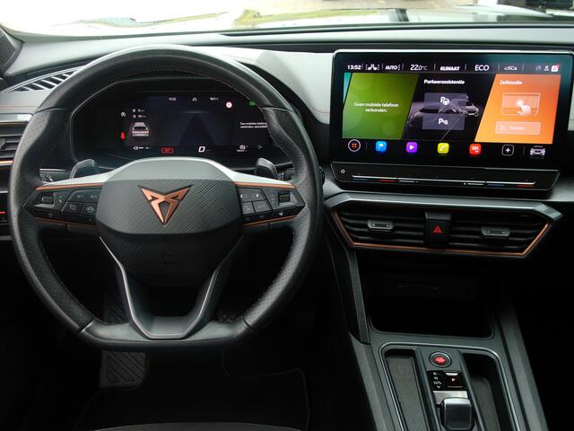 Cupra Formentor 1.4 e-Hybrid Adrenaline, Trekhaak / Carplay + Android Auto / Stoel + stuurverwarming / Camera + Sensoren / 19' Sportvelgen
