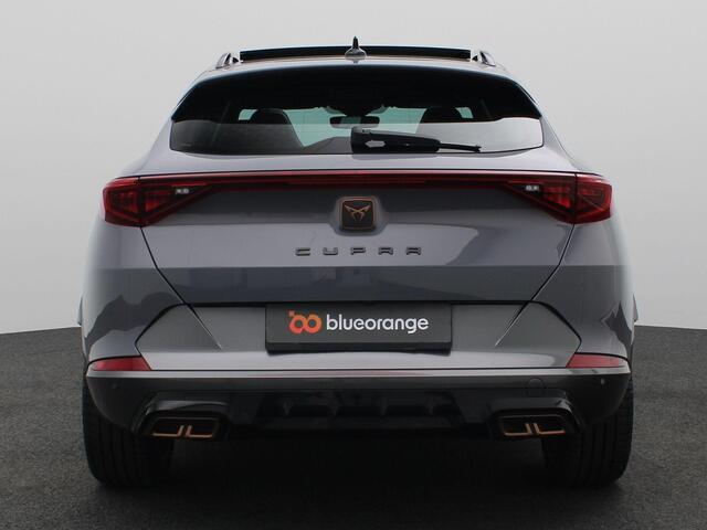 Cupra Formentor 1.4 e-Hybrid VZ Performance 245PK DSG Elektr. stoelverstelling, Supersportstuur, 360gr. Camera, Memorystoel, Keyless, Side Assist, Panoramadak, Matrix LED verlichting