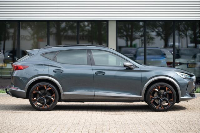 Cupra Formentor 1.4 e-Hybrid VZ Copper Ed. | Trekhaak | Pano | DCC | ACC | 19" | Sfeerverlichting