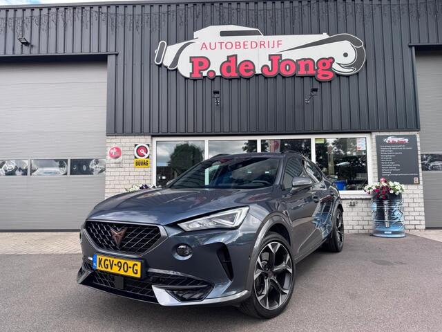 Cupra Formentor 1.4 e-Hybrid VZ 245PK Copper edition VZ stuurwiel Trekhaak Camera Blindspot Carplay etc!