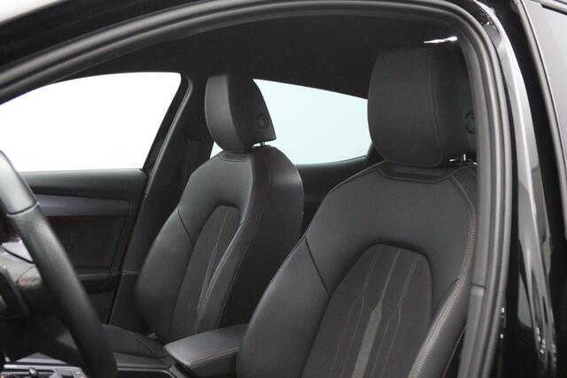 Cupra Formentor 1.4 e-Hybrid 204 PK Business PHEV, Adap. Cruise Control, Camera, Navigatie, Carplay