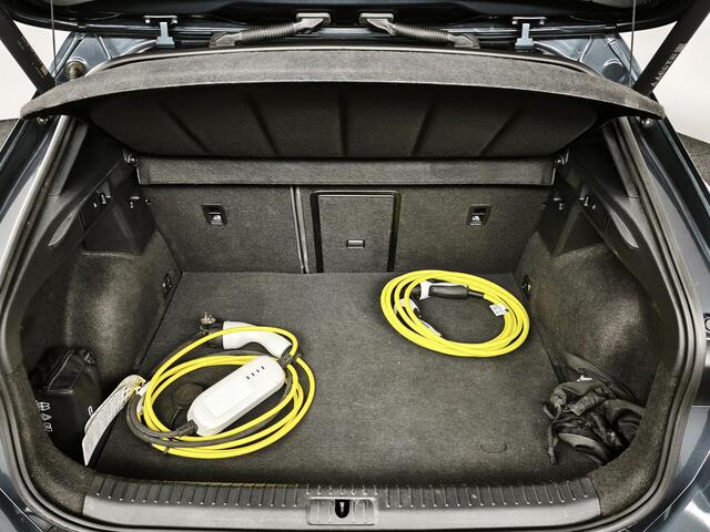Cupra Formentor 1.4 e-Hybrid VZ Performance | Panoramadak | 360° Camera | Stoelverwarming | Navigatie |