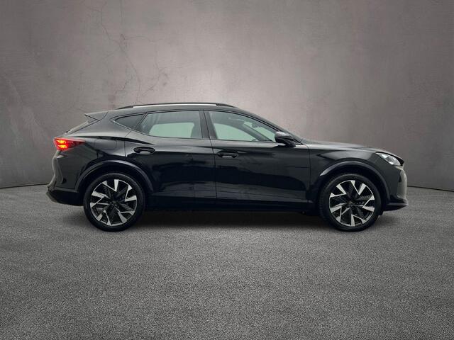 Cupra Formentor Business 1.5 TSI eHybrid 204pk DSG Automaat Trekhaak, Panoramadak, Adaptive cruise control, LED matrix koplampen, Achteruitrijcamera