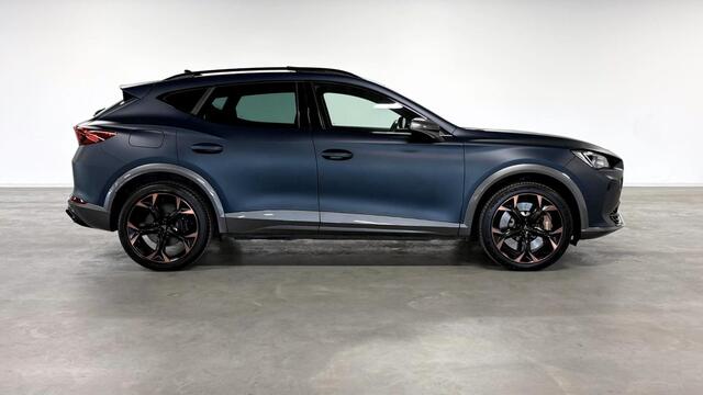 Cupra Formentor 1.4 e-Hybrid VZ Copper Edition | Petrol Blue Matt | Pano dak | Carbon Kuip stoelen voor