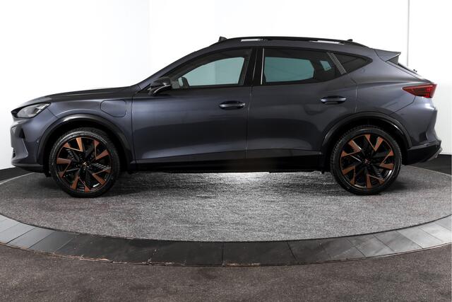 Cupra Formentor 1.5 TSI e-Hybrid 272 PK VZ Performance | S/k-panodak | Adapt. Cruise | Memory | Stoel-+Stuurverw. | 360 Camera | Dig. Cockpit | NAV + App. Connect | ECC | Elek. Klep | LM 19" | 8166