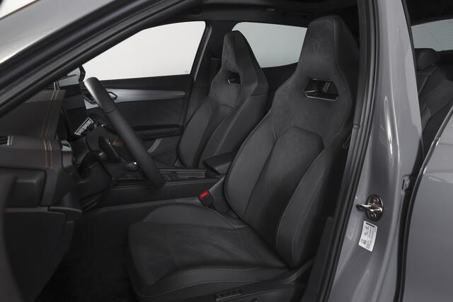 Cupra Formentor 1.5 TSI e-Hybrid 272 PK VZ Performance | S/k-panodak | Adapt. Cruise | Memory | Stoel-+Stuurverw. | 360 Camera | Dig. Cockpit | NAV + App. Connect | ECC | Elek. Klep | LM 19" | 7365