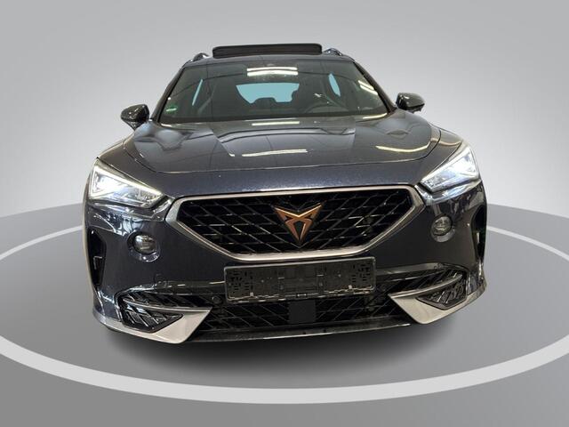 Cupra Formentor 1.4 e-Hybrid 245pk DSG VZ Performance · Panoramadak · Camera · Trekhaak · Keyless · Dodehoeksensor · Stuur- & Stoelverwarming · Sfeerverlichting ·