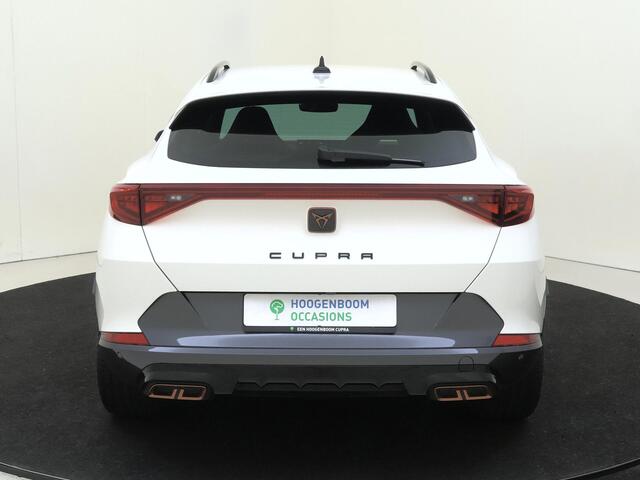 Cupra Formentor 1.4 e-Hybrid VZ Performance | SoH 100% | BEATS audio | Adaptieve demping | 360 camera | Keyless | Dodehoek detectie | Navigatie | Stuurwiel verwarmd |