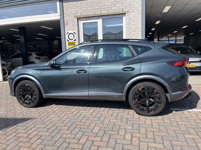 Cupra Formentor 1.4 e-Hybrid VZ Performance / AUTOMAAT/ PANO/ BUCKET SEATS/ / LEER/ STUUR+STOELVERWARM./ PARK.SENSOR. + CAMERA/ FULL LINK/ DODEHOEK/ KEYLESS/ ACC/ ELEK.ACHTERKLEP/ NAVI/ DAB/ CLIMA/ LED/ 19'' LMV