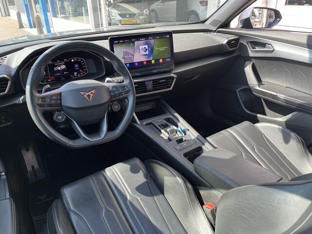 Cupra Formentor 1.4 e-Hybrid VZ Performance / AUTOMAAT/ PANO/ BUCKET SEATS/ / LEER/ STUUR+STOELVERWARM./ PARK.SENSOR. + CAMERA/ FULL LINK/ DODEHOEK/ KEYLESS/ ACC/ ELEK.ACHTERKLEP/ NAVI/ DAB/ CLIMA/ LED/ 19'' LMV