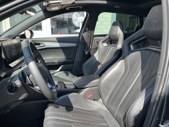 Cupra Formentor 1.4 e-Hybrid VZ Performance / AUTOMAAT/ PANO/ BUCKET SEATS/ / LEER/ STUUR+STOELVERWARM./ PARK.SENSOR. + CAMERA/ FULL LINK/ DODEHOEK/ KEYLESS/ ACC/ ELEK.ACHTERKLEP/ NAVI/ DAB/ CLIMA/ LED/ 19'' LMV