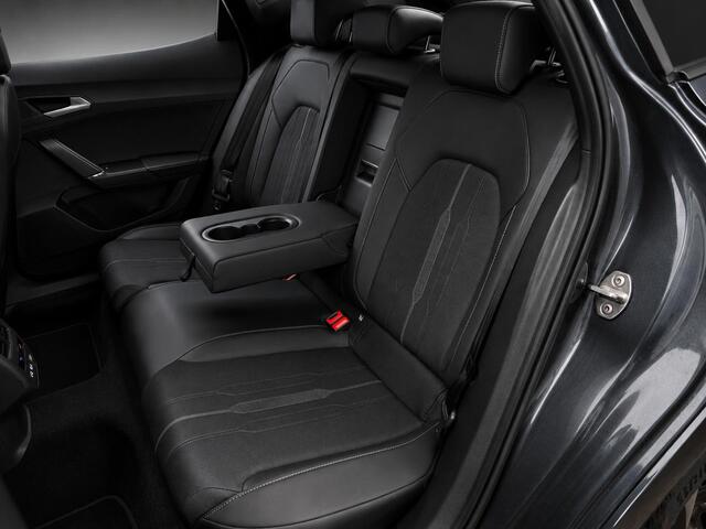 Cupra Formentor 1.4 TSI e-Hybrid VZ|245PK|Keyless Carplay|ACC|Parkeer Ass|Camera|DCC adaptief onders
