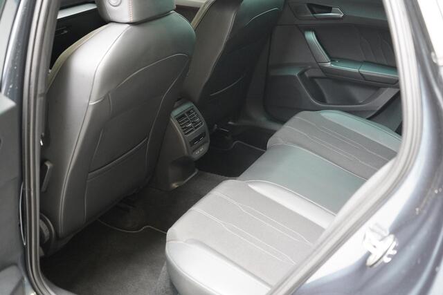 Cupra Formentor 1.4 TSI e-Hybrid Essential | SoH 97,8% | Carplay | Navigatie | Adapt. Cruise | Sfeerverlichting | Camera
