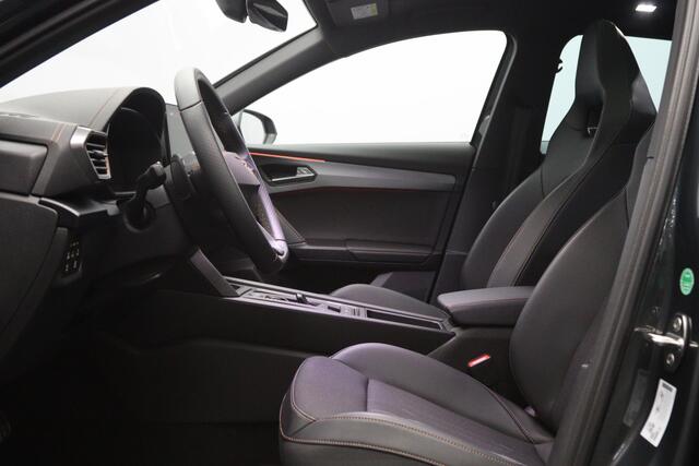 Cupra Formentor 1.4 e-Hybrid 245 PK VZ Performance, Trekhaak, Panoramadak, Kuipstoelen, LED