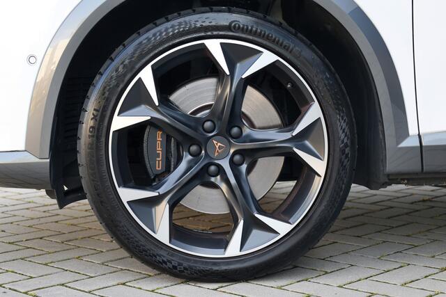 Cupra Formentor 1.4 e-Hybrid VZ Performance | DEALER ONDH | CAMERA | ELEK TREKHAAK | ACC | KEYLESS | SPORTSTOELEN |