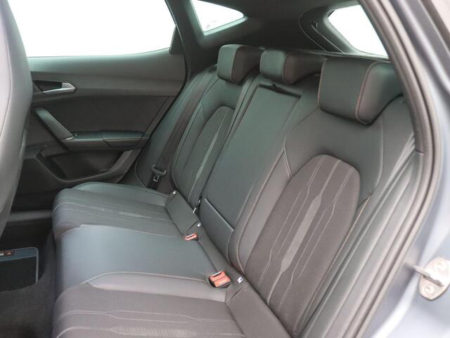 Cupra Formentor 1.4 TSI e-Hybrid VZ Performance Limited 245PK DSG Sportstuur, Kuipstoelen, Matt lak, Panorama dak, Memorystoel, Elek. achterklep, Stoelverwarming, Dodehoek detectie, 19" Lmv