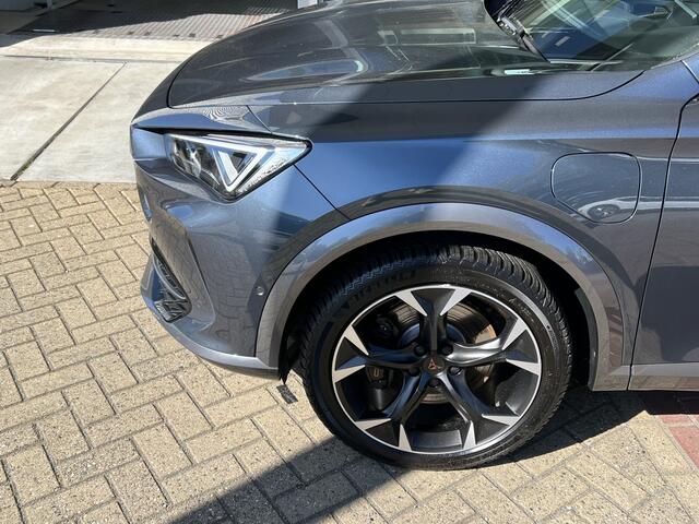 Cupra Formentor 1.4 e-Hybrid VZ Performance / 19 Inch / Panorama dak / Supersport stuur / Memory Seat / Stoel + Stoelverwarming