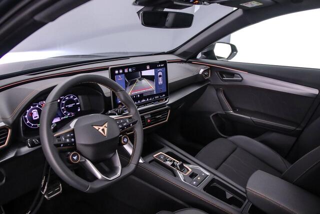Cupra Formentor Business 1.5 TSI eHybrid 204pk DSG Automaat Trekhaak, Adaptive cruise control, Panoramadak, LED matrix koplampen, Stoelverwarming, Achteruitrijcamera