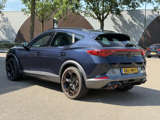 Cupra Formentor 1.4 e-Hybrid VZ Copper Edition VAN ¤29.900,- NU VOOR SLECHTS ¤28.440,- Uw LENTEVOORDEEL ¤1.460,-| CUPRA KNOPPEN| ELEK. ACHTERKLEP | MEMORY STOEL| ACHTERUITRIJCAMERA | ADAPT. CRUISE CONTROL | STOEL + STUURVERWARMING| RIJKLAARPRIJS INCL. 12 MND BOVAG GARAN