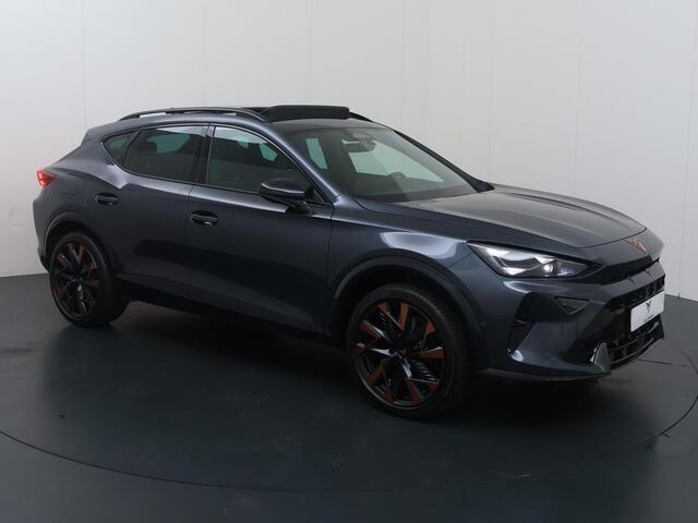 Cupra Formentor 1.5 TSI e-Hybrid VZ Tribe Edition | 272 PK | SoH 99% | Adaptive Cruise Control | Panoramadak | Sennheiser Audio | 360 graden camera | Keyless Entry | Stuur- & Stoelverwarming |