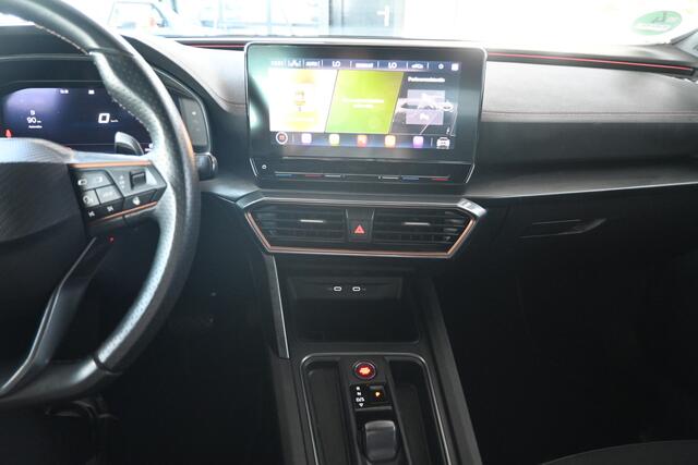 Cupra Formentor 1.5 TSI Automaat Clima Adaptieve cruise Navigatie Apple carplay Trekhaak PDC Inruil mogelijk