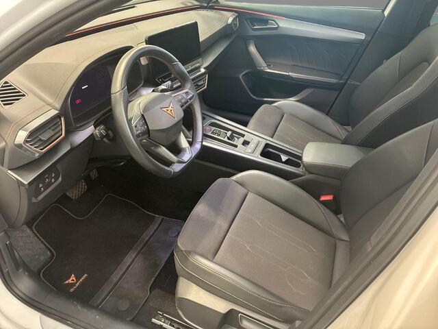 Cupra Formentor 1.4 TSI 204pk DSG e-Hybrid Essential · Panoramadak · 360 Camera · Stoel-& Stuurverwarming · Apple/Android Car Play · 18'' Inch ·