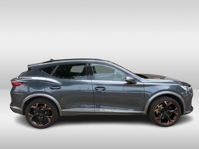 Cupra Formentor 1.4 e-Hybrid VZ Copper Edition | glazen panorama-dak / schuif | Matrix led koplampen | Apple Carplay/Android Auto |