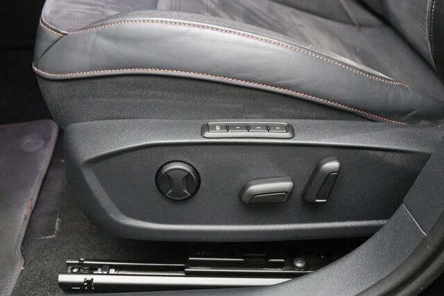 Cupra Formentor 1.4 e-Hybrid VZ 245 PK Black Edition PHEV, Panoramadak, Memory, Alcantara, Camera, Winterpakket