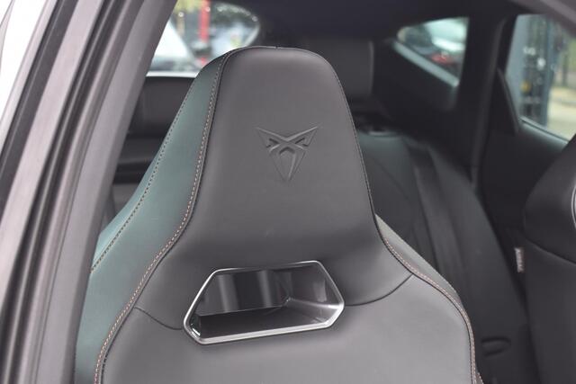 Cupra Formentor 1.4 e-Hybrid Performance Schuifdak | Rondomzicht Camera | Leder | Memory | Navigatie | 12 mnd BOVAG garantie | Whatsapp 06-53188999