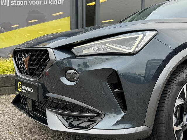 Cupra Formentor 1.4 e-Hybrid Adrenaline Geheel rijklaar incl. 12m garantie ! | Trekhaak | 18" LMV | PDC en Camera | 204 pk! | Climate control | Keyless | Full LED | Navi | Dikke Hybrid!