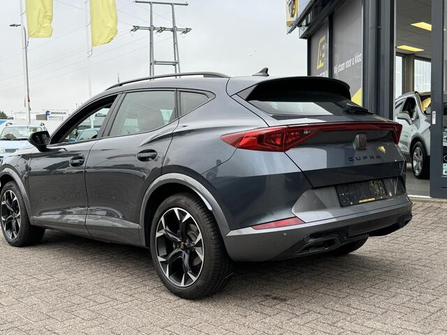 Cupra Formentor 1.4 e-Hybrid Adrenaline Geheel rijklaar incl. 12m garantie ! | Trekhaak | 18" LMV | PDC en Camera | 204 pk! | Climate control | Keyless | Full LED | Navi | Dikke Hybrid!