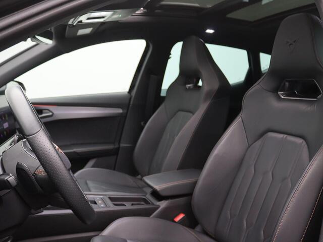 Cupra Formentor 1.4 e-Hybrid VZ Performance 245PK Panoramadak, Trekhaak, 19''LM Velgen, 360gr. Camera, Matrix LED-Verlichting, Stoel-Stuurverwarming, Keyless