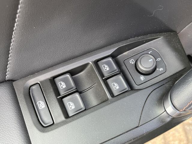 Cupra Formentor 1.4 e-Hybrid VZ Performance / AUTOMAAT/ 245 PK/ PANO/ BEATS/ CAMERA/ PARK. SENSOREN/ DCC/ DODE HOEK/ KEYLESS/ STOEL-STUURVERWARM./ FULL LINK/ ADAPT. CRUISE/ NAVI/ CLIMA/ DAB/ 19" LMV