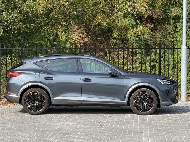 Cupra Formentor 1.4 e-Hybrid VZ Performance | pano | trekhaak | camera | keyless