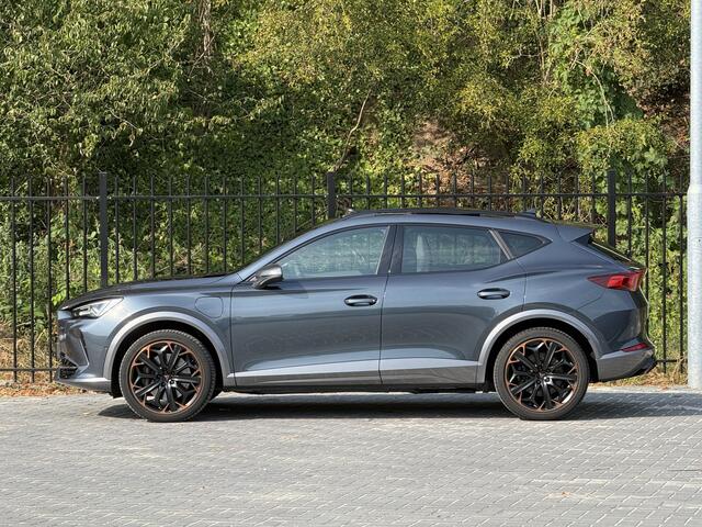 Cupra Formentor 1.4 e-Hybrid VZ Performance | pano | trekhaak | camera | keyless