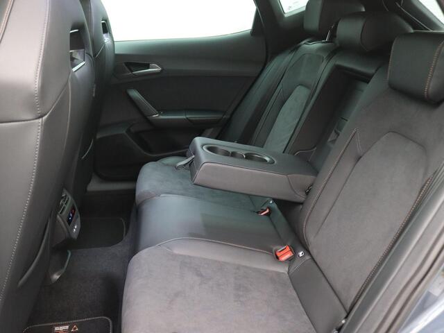 Cupra Formentor 1.5 TSI e-Hybrid VZ Extreme 272PK DSG Pano-Schuifdak, Trekhaak, 19" LM Velgen, Sennheiser Audio, 360gr. Camera, Memorystoel, Matrix LED-Verlichting, Stoel-Stuurverwarming
