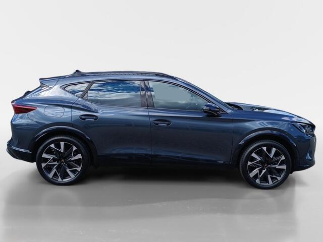 Cupra Formentor 1.5 TSI e-Hybrid Business | NIEUWE AUTO | Elektrisch Wegklapbare Trekhaak | Schuif/Kantel Dak | Digital Cockpit | Camera | Parkeersensoren | Stoelverwarming | Stuurwielverwarming | Apple CarPlay/Android Auto |