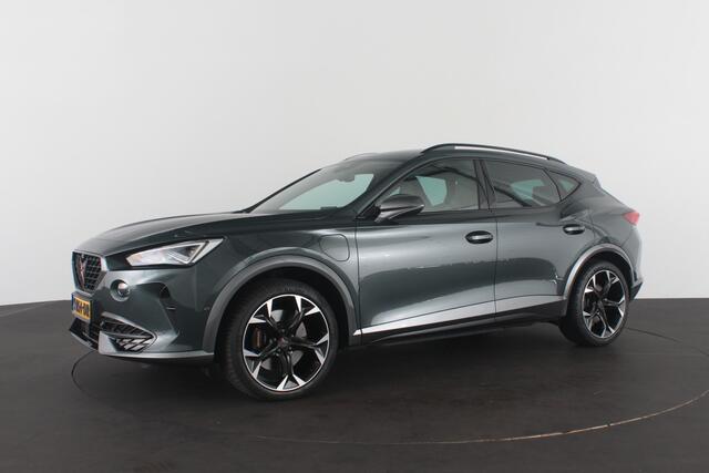 Cupra Formentor 1.4 e-Hybrid VZ Copper Edition > 245pk/Leer/360° camera/Trekhaak/Camouflage Green
